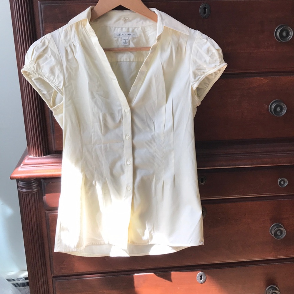 Short sleeved cotton blouse